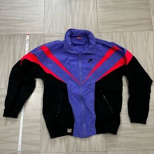 Nike woman’s windbreaker size XL